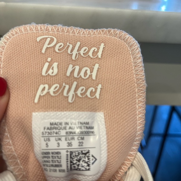 NWOT Converse WMNS Chuck Taylor All Star Move High 'Perfect Is Not Perfect Egret - Picture 5 of 5